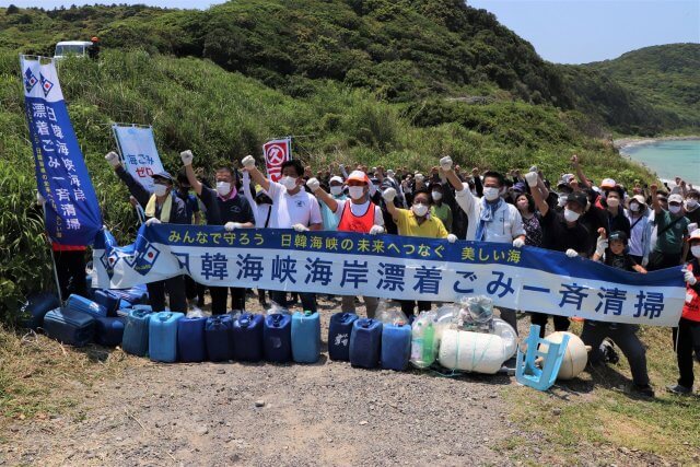 日韓海峡海岸漂着ごみ一斉清掃に参加しました